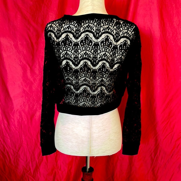 NWT sheer crop pullover - Picture 2 of 3